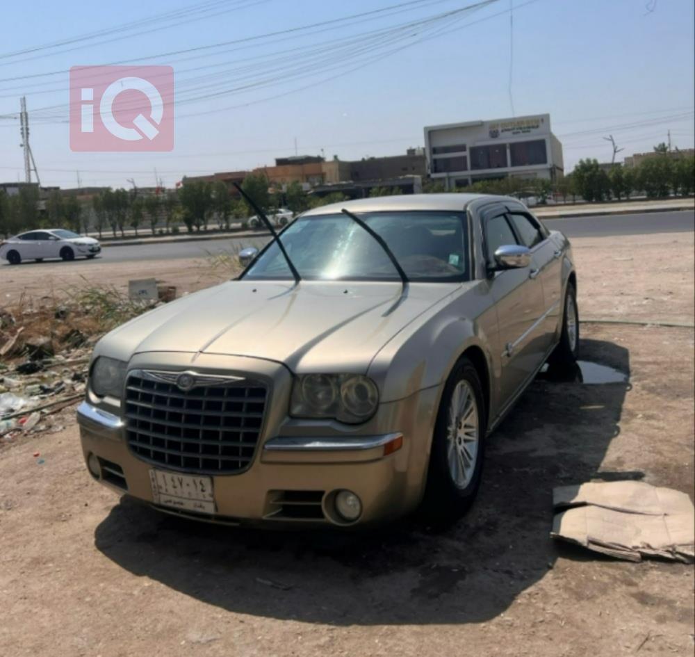كرايسلر 300